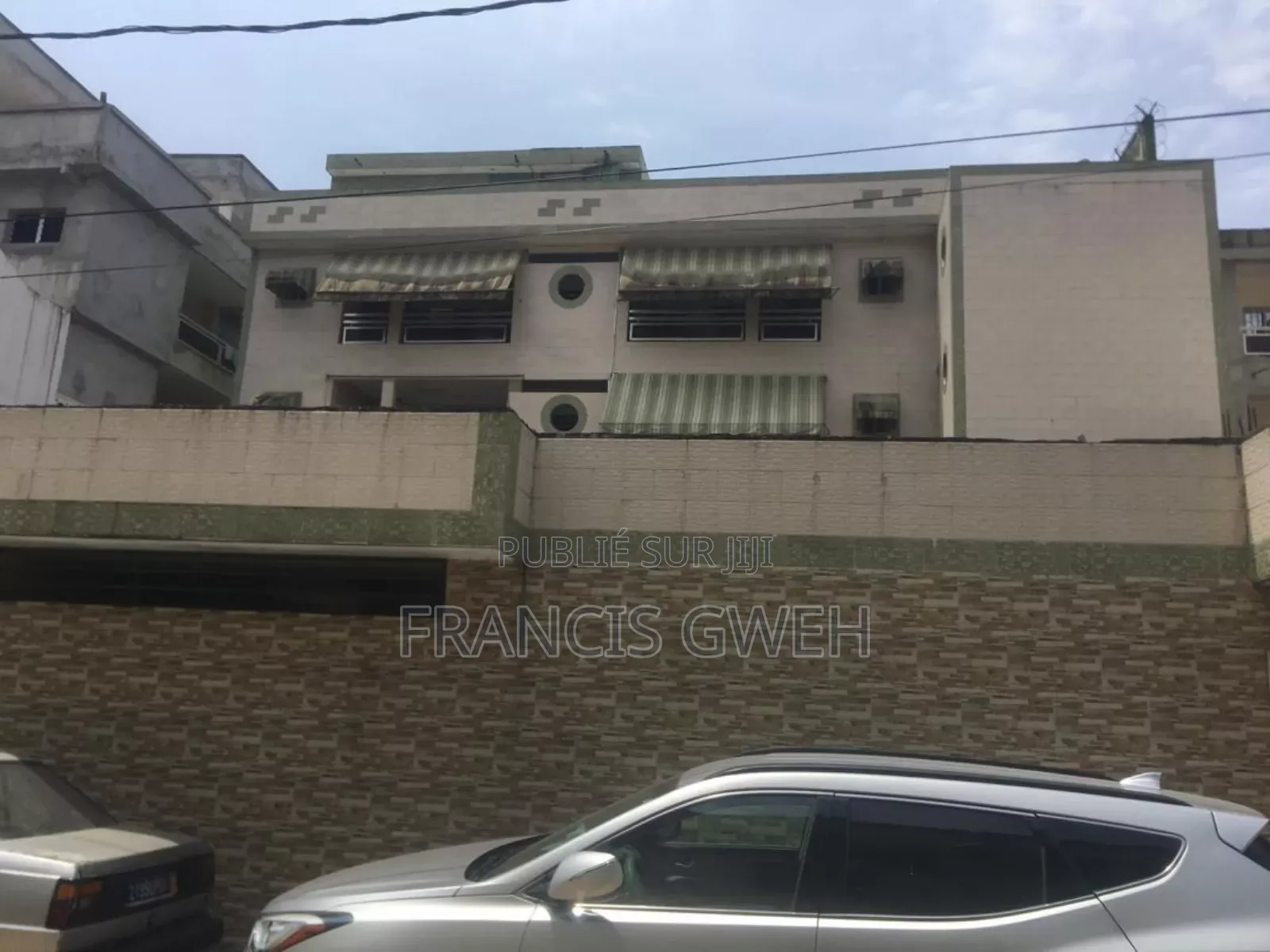 1chbre Blocs d'appartements dans Gweh Francis, Cocody à Vendre