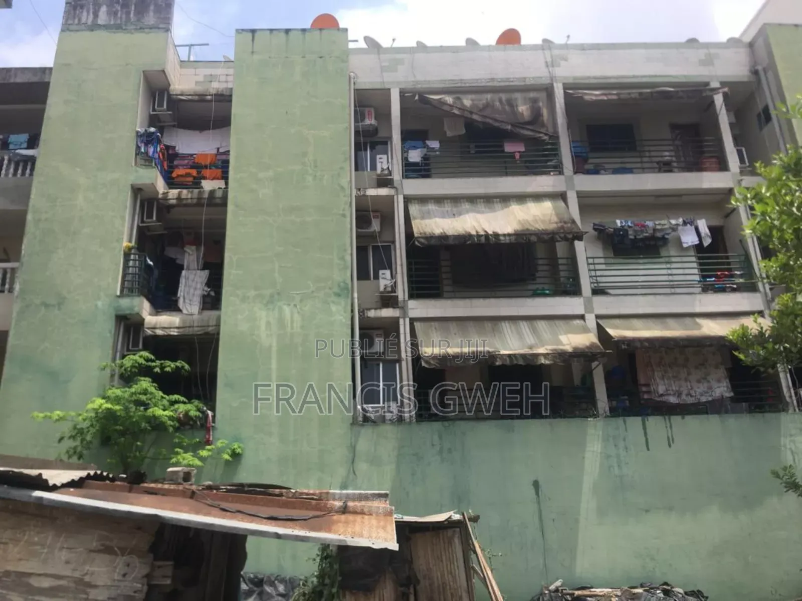 1chbre Blocs d'appartements dans Gweh Francis, Cocody à Vendre