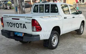 Toyota Hilux 2022 Blanc
