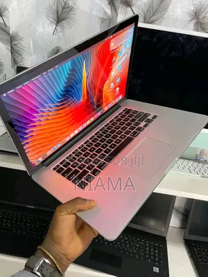 Photo - New Apple MacBook Pro 2015 16GB Intel Core I7 SSD 500GB