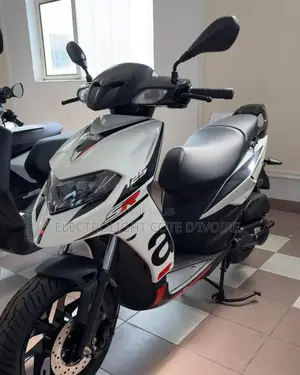 Neuf Aprilia 2023 Blanc
