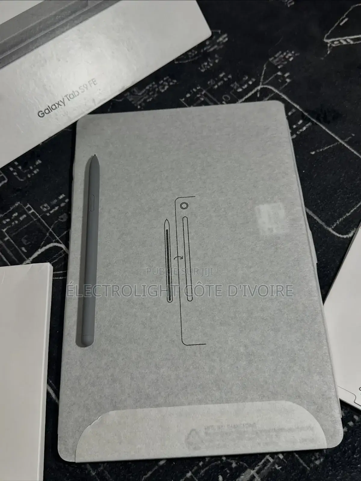 Neuf Samsung Galaxy Tab S9 FE 1 TB Argenté