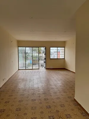 3chbre Appartement dans Appart 3 Chambres, Cocody à Vendre