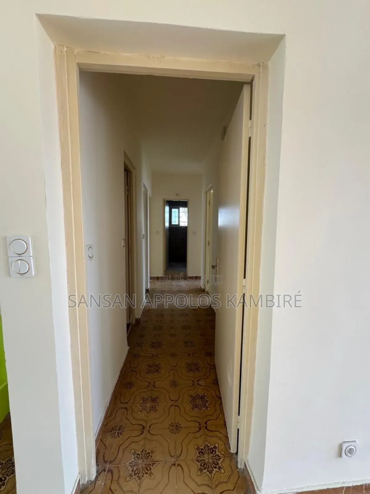 3chbre Appartement dans Appart 3 Chambres, Cocody à Vendre