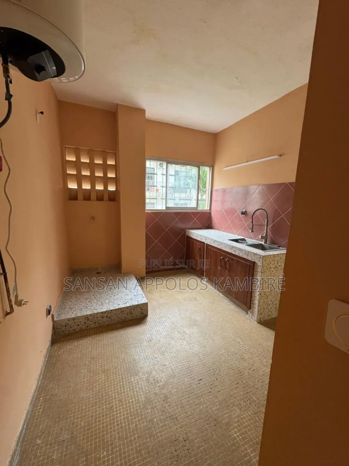 3chbre Appartement dans Appart 3 Chambres, Cocody à Vendre