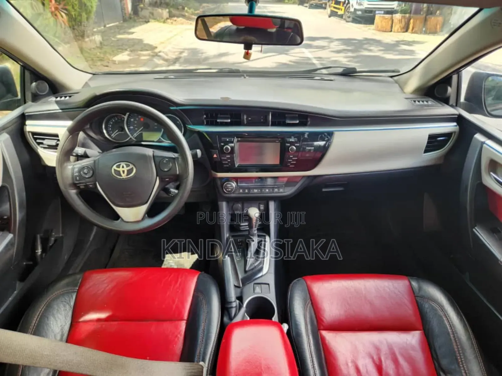 Toyota Corolla LE ECO Premium (1.8L 4cyl CVT) 2016 Gris