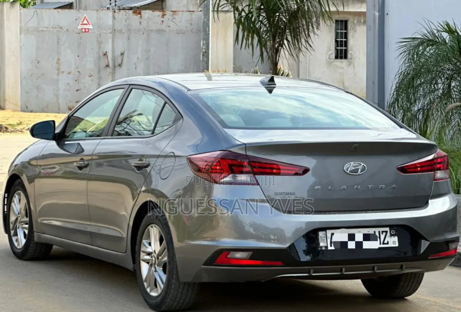 Hyundai Elantra 2020 Gris