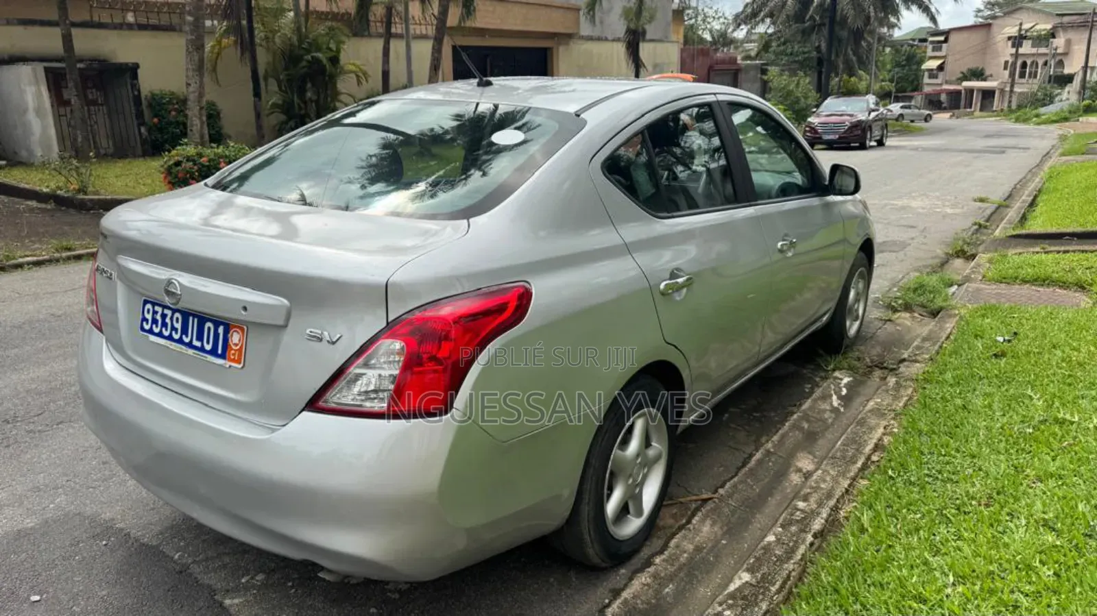 Nissan Versa 2012 Gris