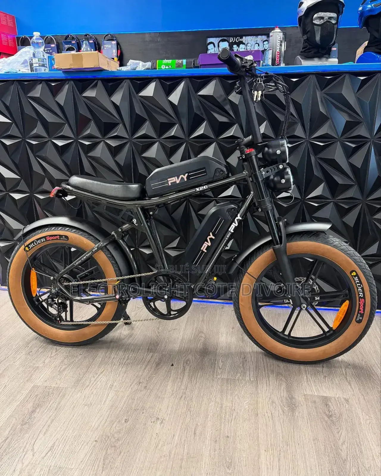 Neuf Motorcycle 2024 Noir