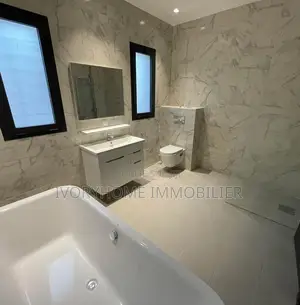 4chbre Duplex dans Cocody à Louer