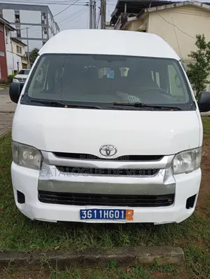 Toyota HiAce 2016 Blanc