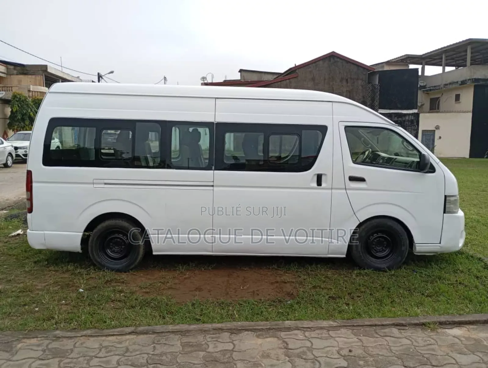 Toyota HiAce 2016 Blanc