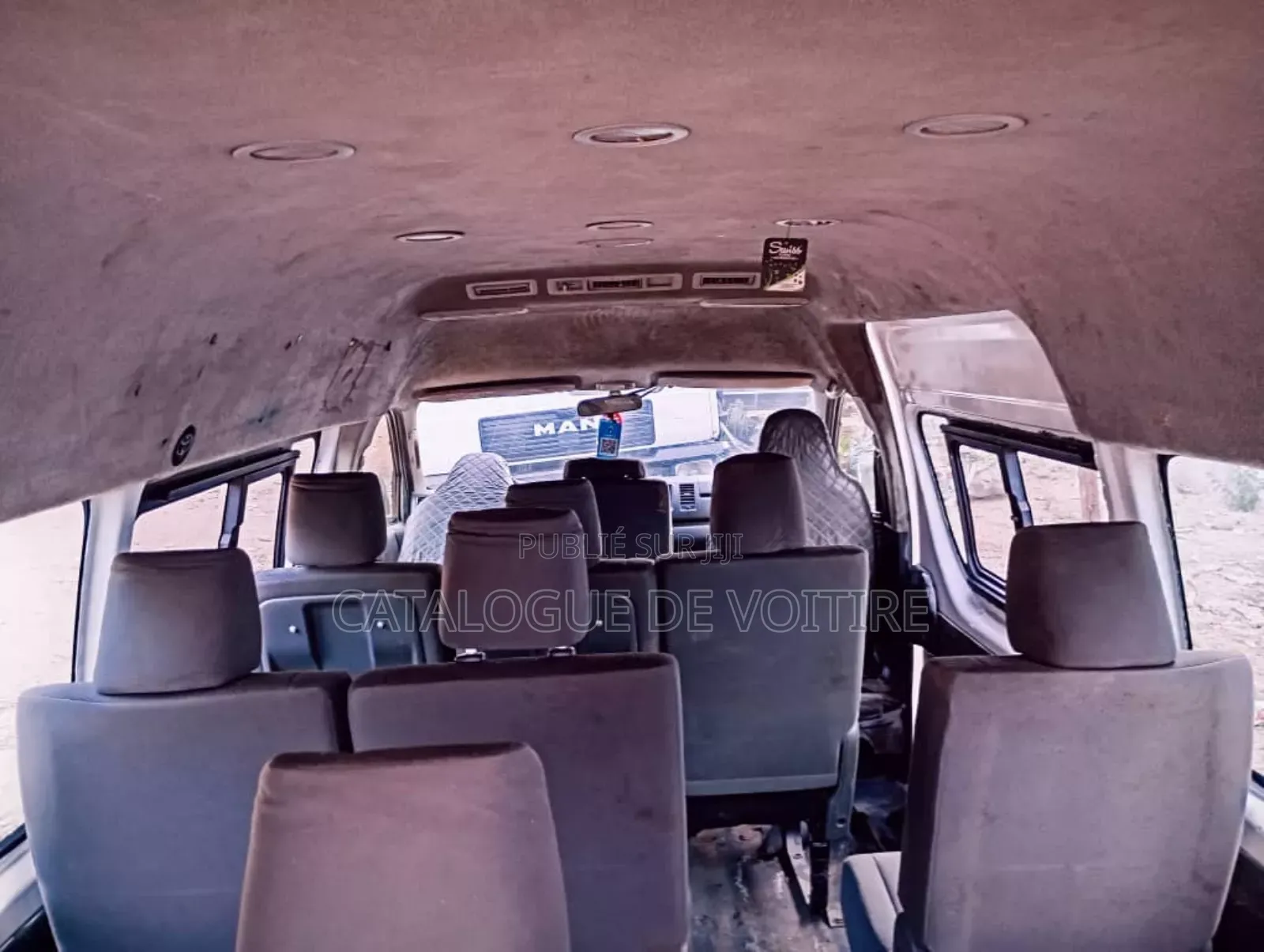 Toyota HiAce 2016 Blanc