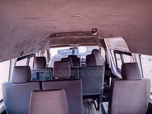 Toyota HiAce 2016 Blanc