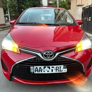 Photo - Toyota Yaris LE Hatchback 3dr 2017 Rouge