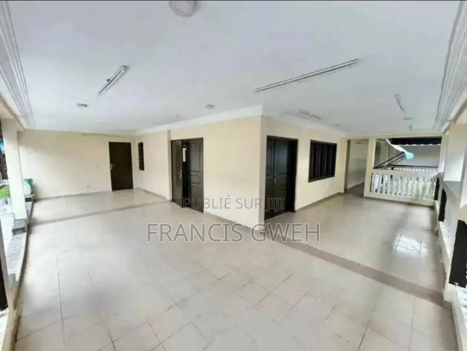 6chbre Villa dans Gweh Francis, Cocody à Louer