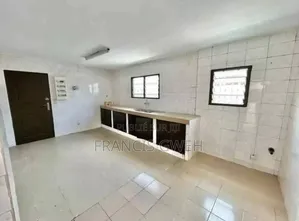 6chbre Villa dans Gweh Francis, Cocody à Louer