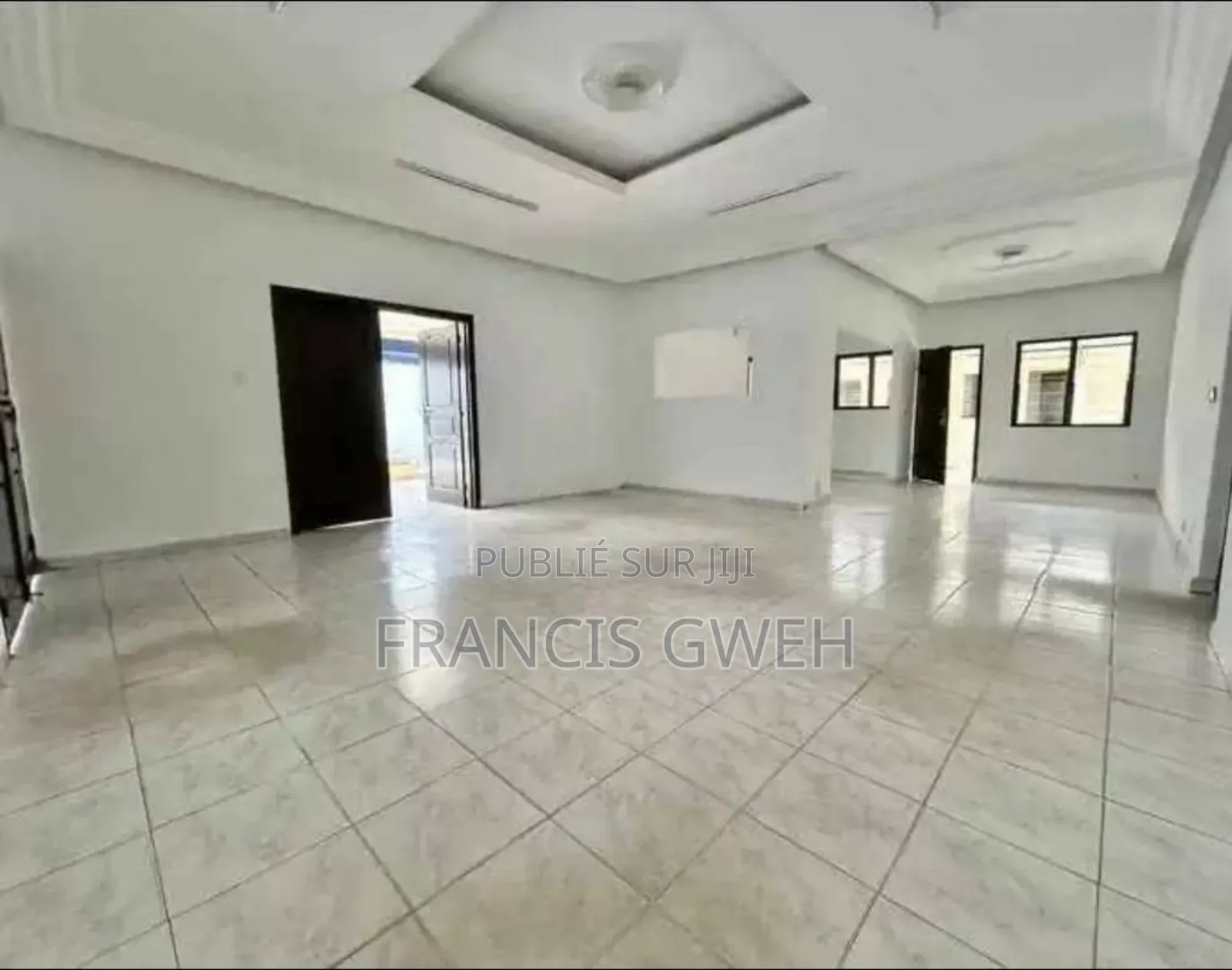 6chbre Villa dans Gweh Francis, Cocody à Louer