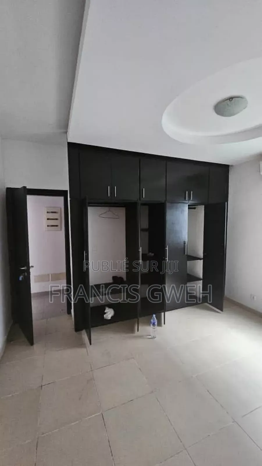 4chbre Duplex dans Gweh Francis, Cocody à Louer