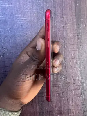 Apple iPhone 11 64 GB Rouge