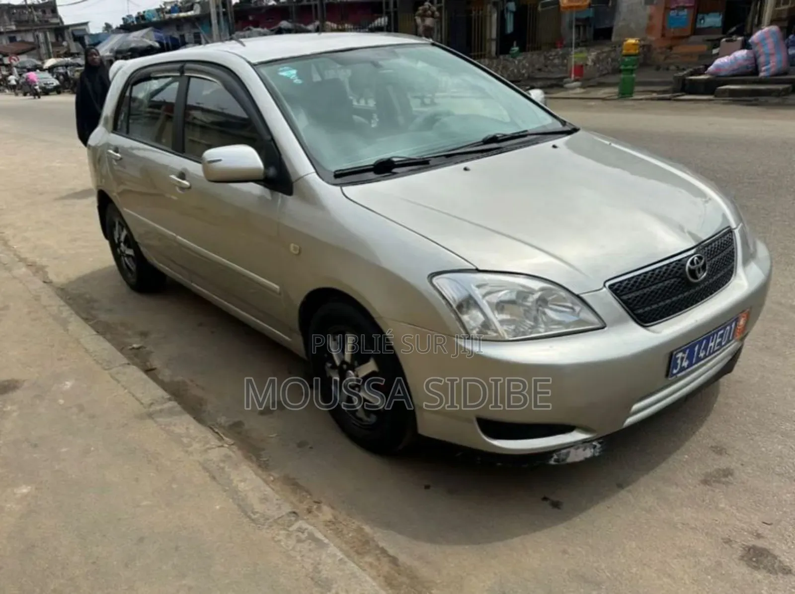 Toyota Corolla 1.4 2004 Gris