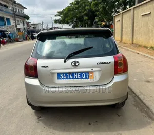 Toyota Corolla 1.4 2004 Gris