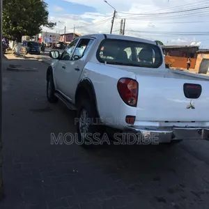 Mitsubishi L200 Double Cab 2.5 136hp 2011 Blanc