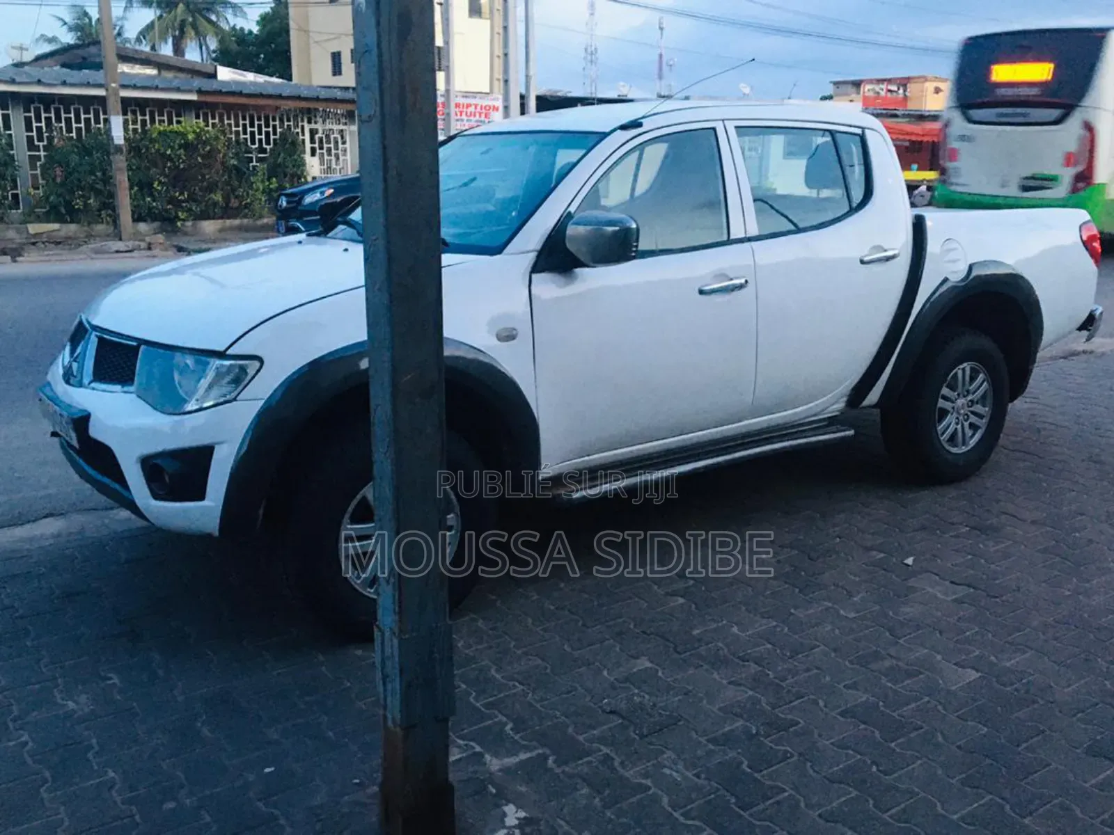 Mitsubishi L200 Double Cab 2.5 136hp 2011 Blanc
