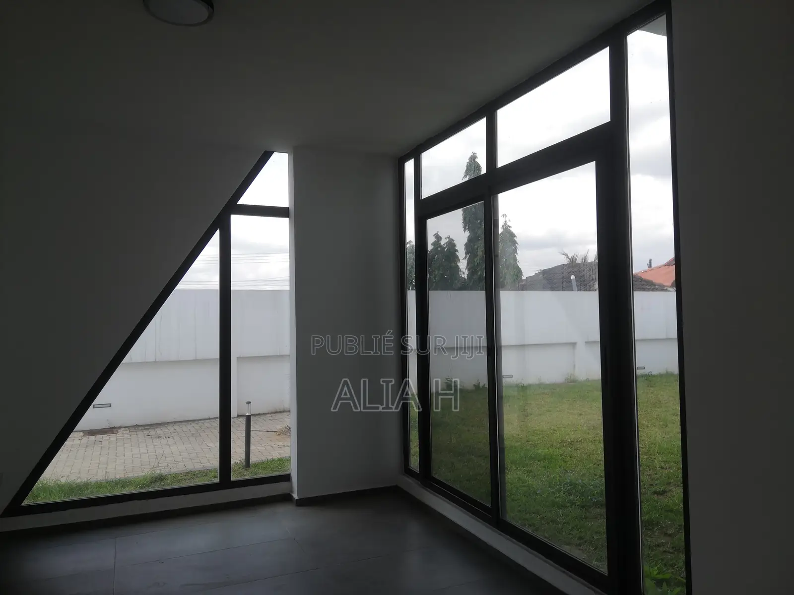 4chbre Maison de ville/terrasse dans Cocody à Vendre