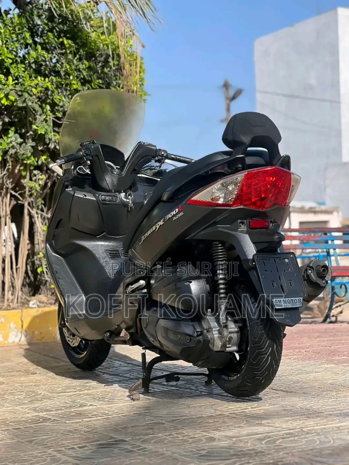 Neuf Motorcycle 2024