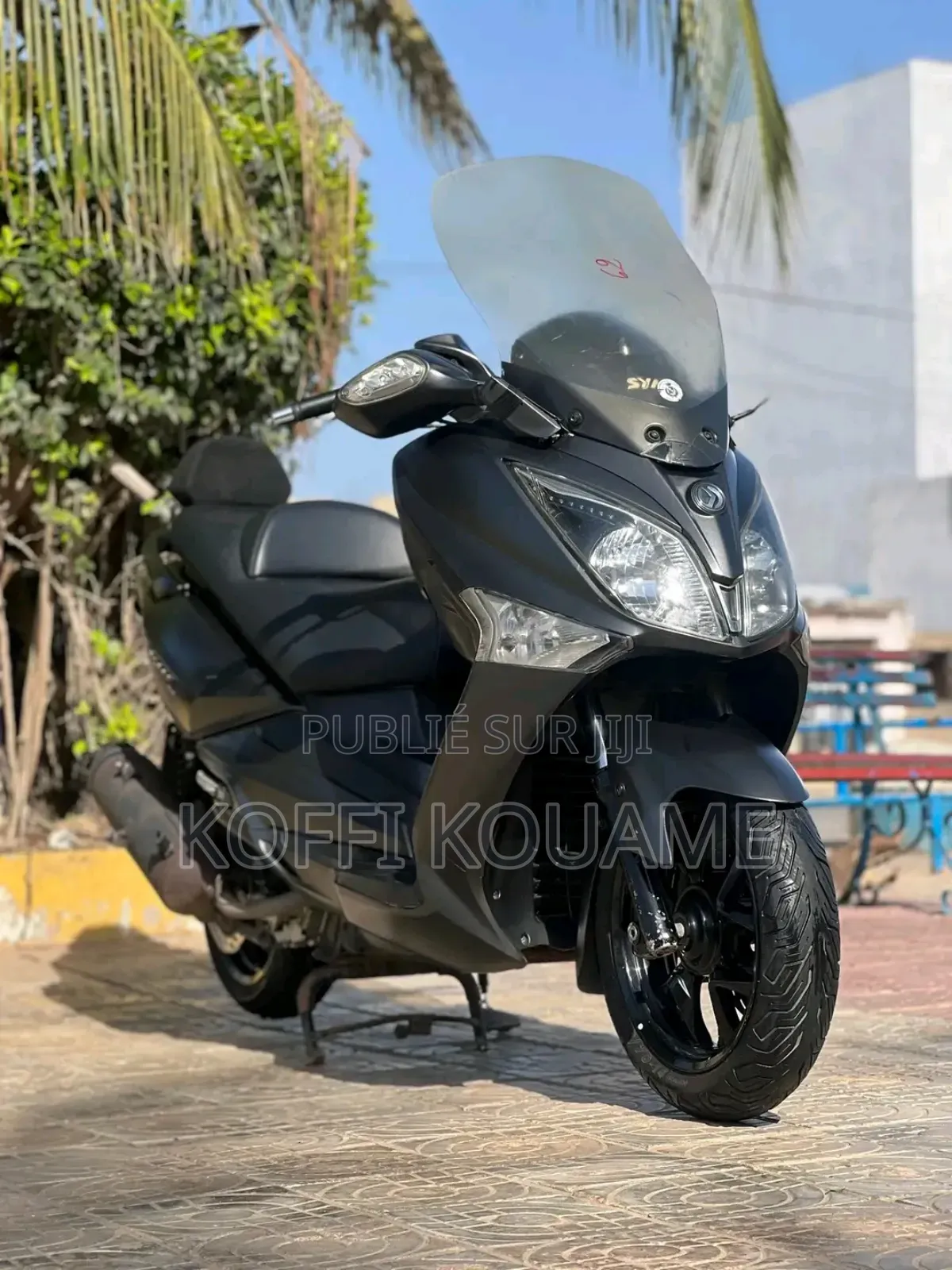 Neuf Motorcycle 2024