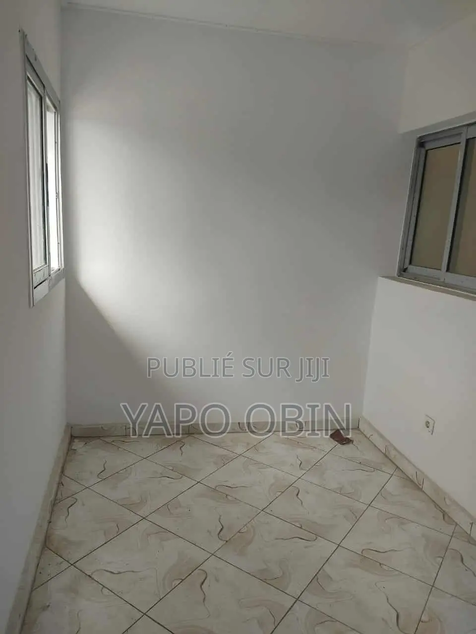 1chbre Appartement dans Cocody à Louer