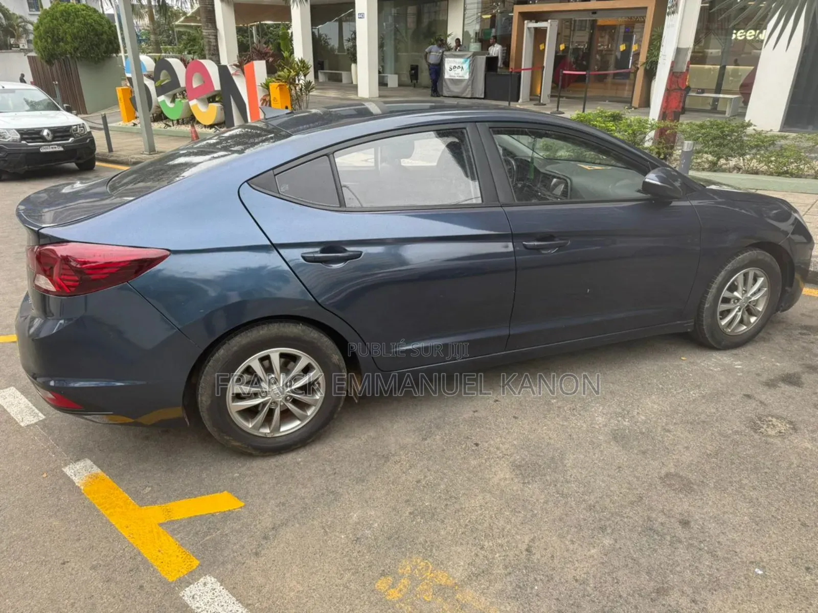 Hyundai Avante 2021 Black