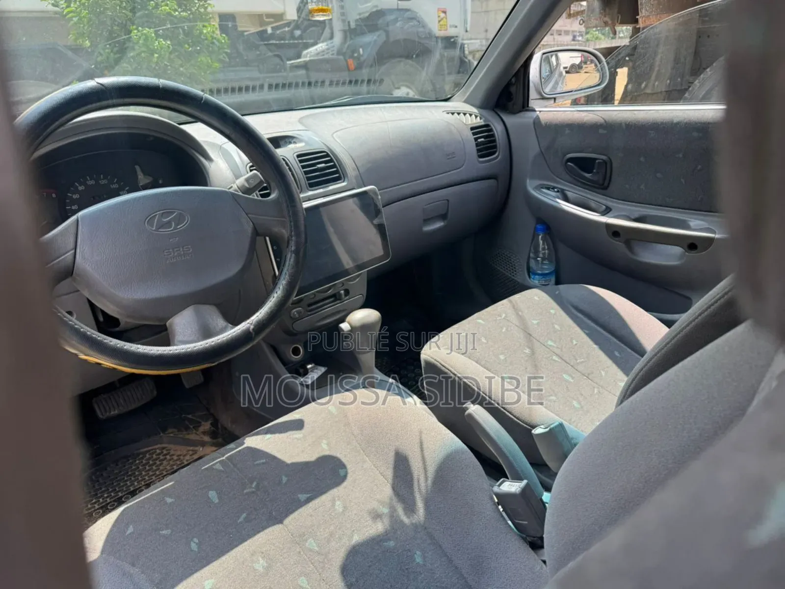 Hyundai Accent Automatic 2000 Gris