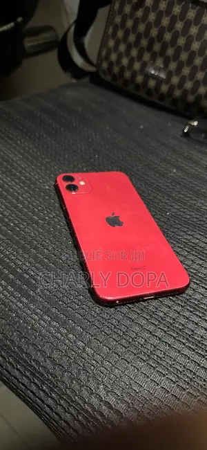 Apple iPhone 11 64 GB Rouge