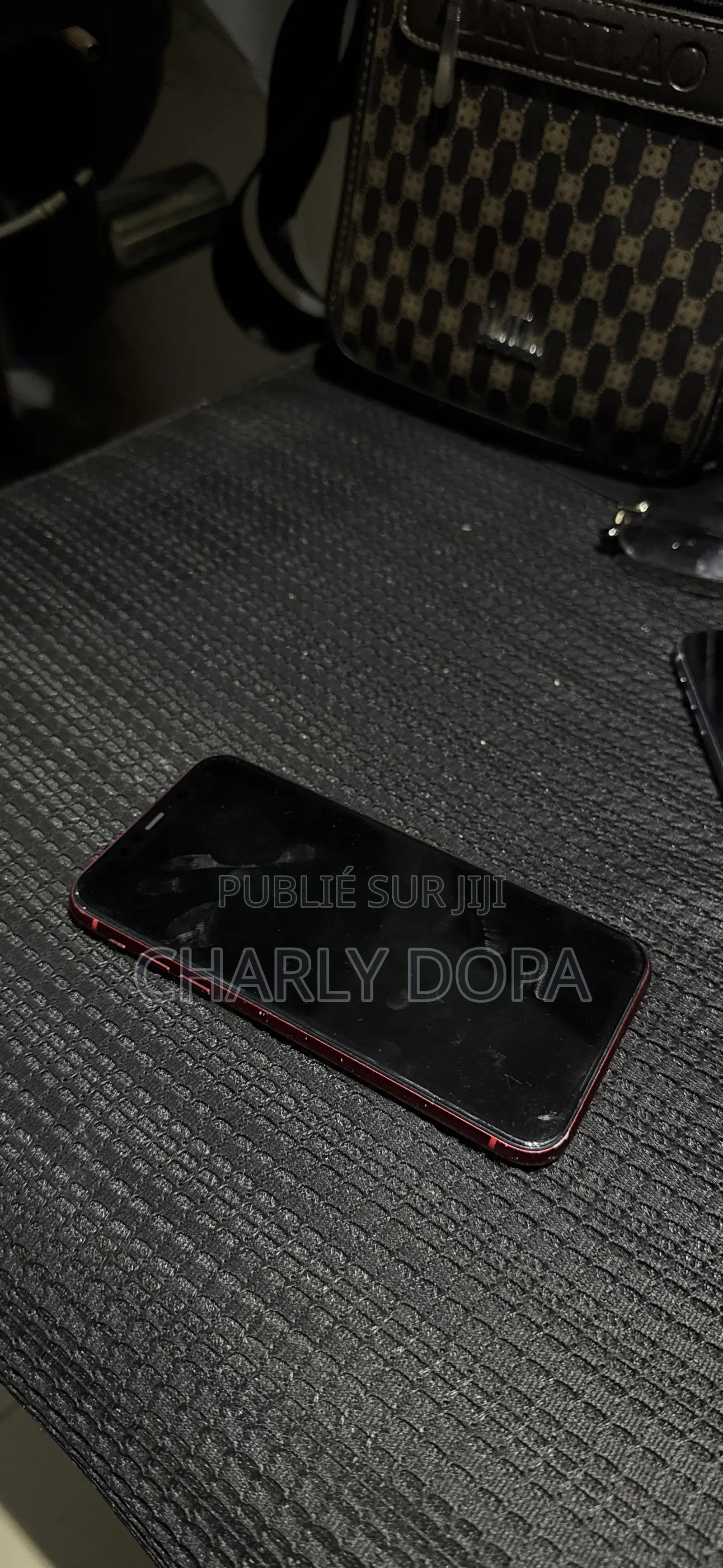 Apple iPhone 11 64 GB Rouge