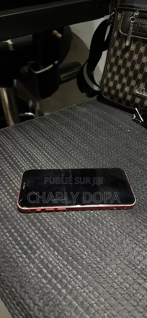 Apple iPhone 12 64 GB Rouge