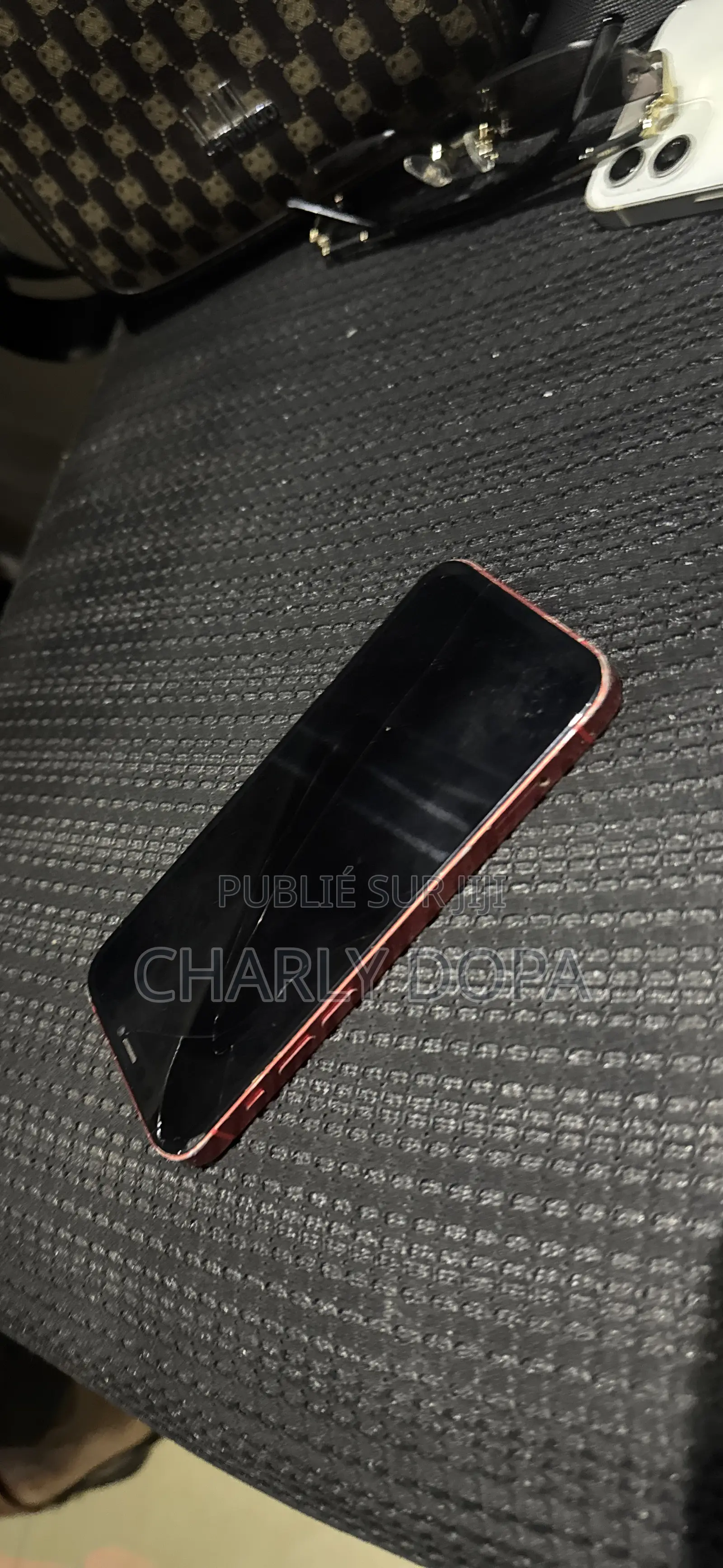 Apple iPhone 12 64 GB Rouge