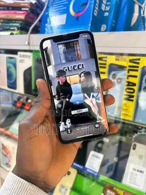 Photo - Apple iPhone 11 128 GB Blanc