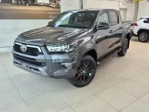 Photo - Toyota Hilux 2024