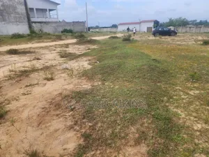 Photo - Avec 500 M2 Acd