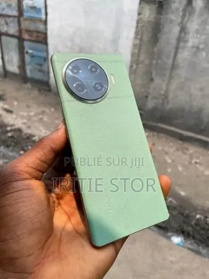 Tecno Spark 20 Pro Plus 256 GB Vert