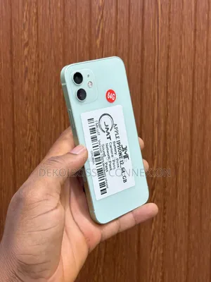 Photo - Apple iPhone 12 64 GB Vert