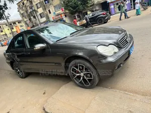 Mercedes-Benz C200 2004 Gris