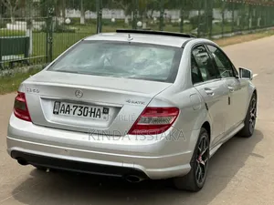 Mercedes-Benz C300 Luxury Sedan RWD (3.0L 6cyl 7A) 2008 Gris