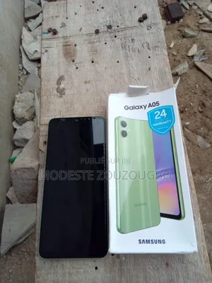 Photo - Samsung Galaxy A05 128 GB Vert