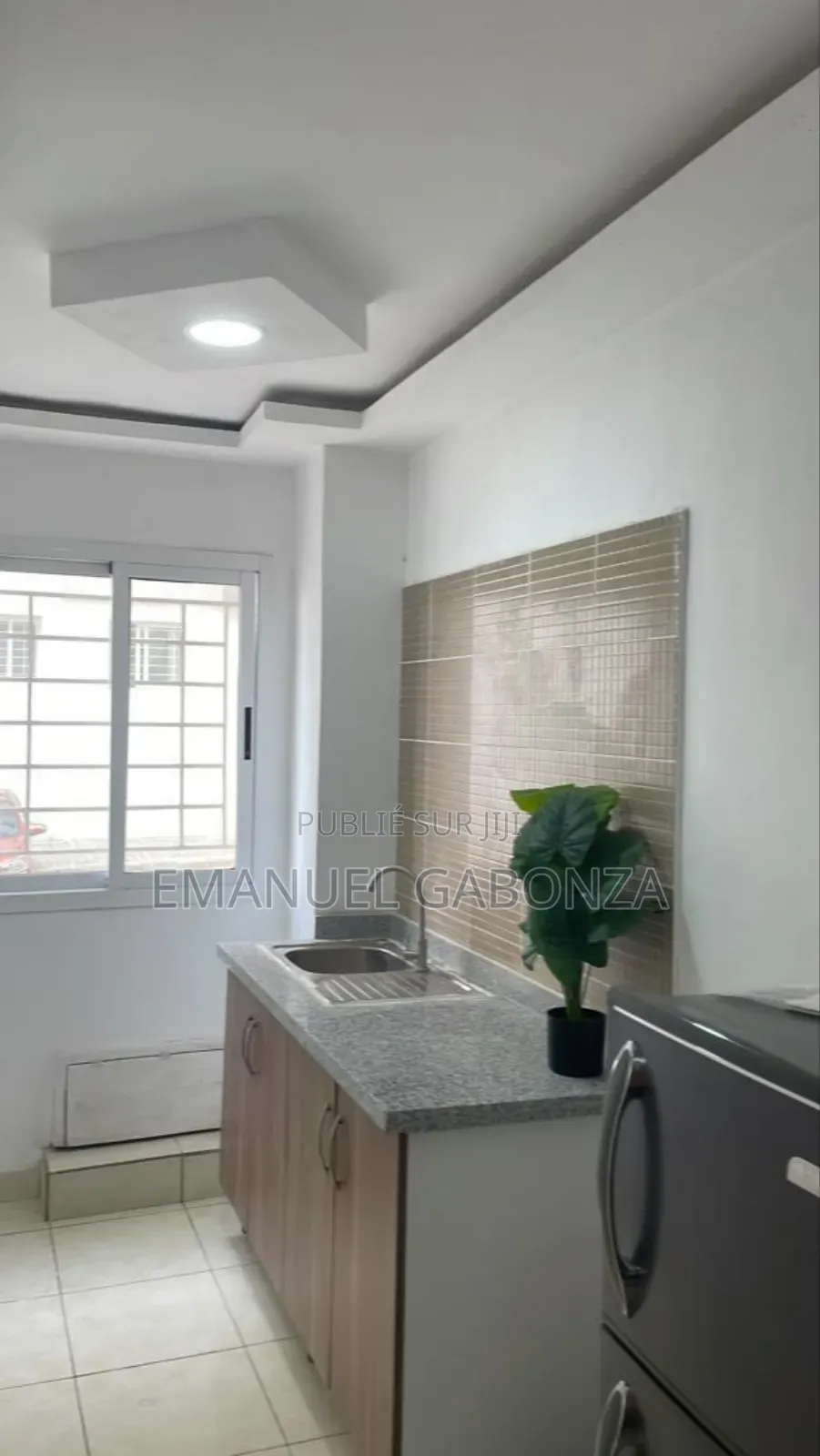 3chbre Appartement dans Gabonza, Yopougon à Louer