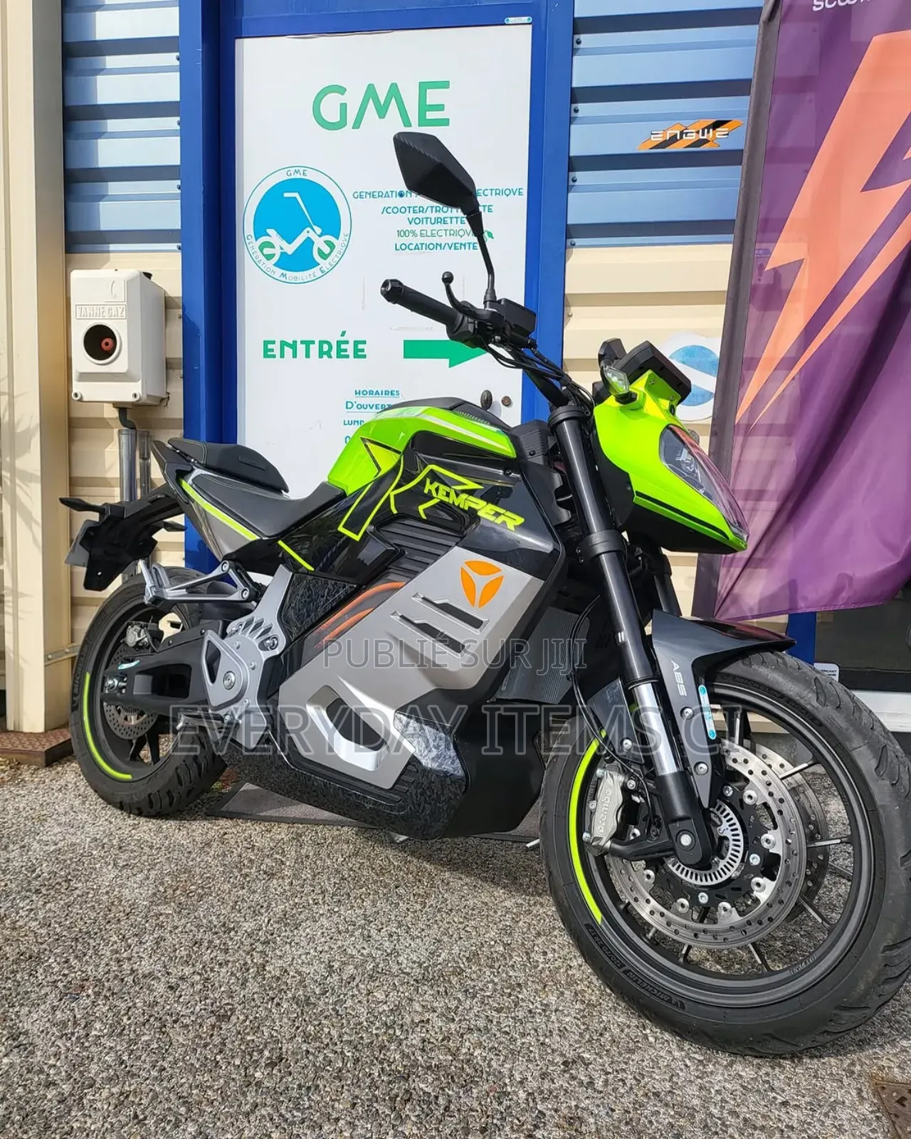 New Motorcycle 2023 Blanc