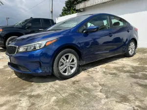 Kia Forte EX Hatchback 2018 Blue