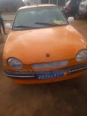 Photo - Toyota Corolla 2002 Orange